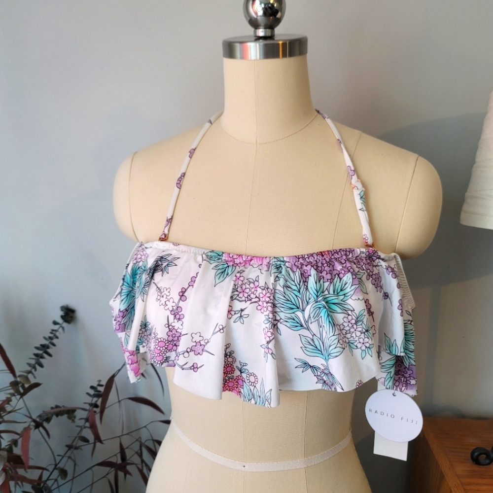 Radio Fiji Bikini Top Size Small NWT